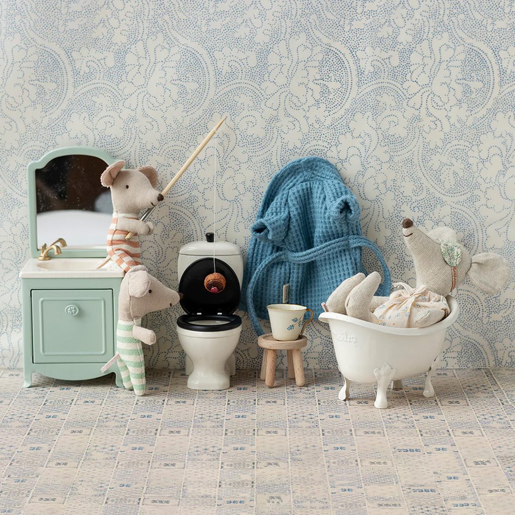 Maileg Sink Dresser with Mirror for Mouse Mint Milka